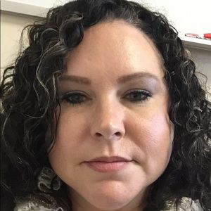 Meet your Posher, Alicia